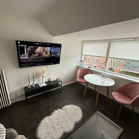 Hel Aendre Men Hyggelig Apartmán *